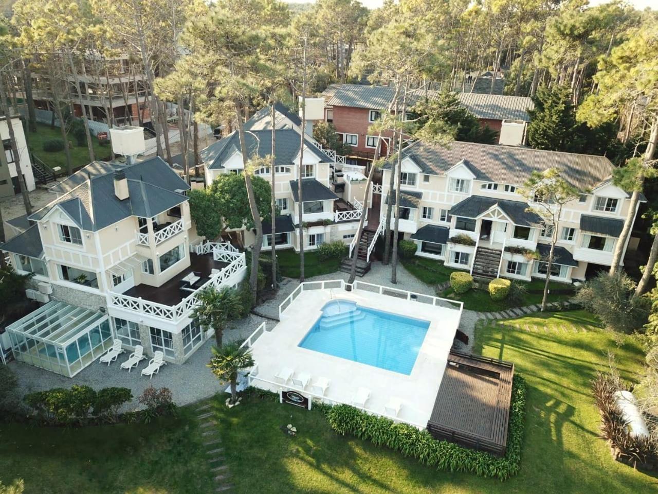 Miradores Del Bosque Apart & Spa Mar de Las Pampas Exterior photo